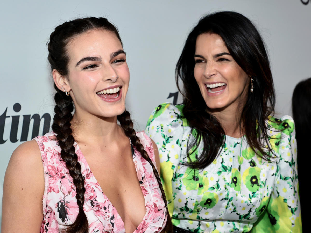 Angie Harmon Porn - Angie Harmon & Lookalike Daughter Finley Faith Twin in Floral Dresses at  Variety's 2022 Power Of Women Event