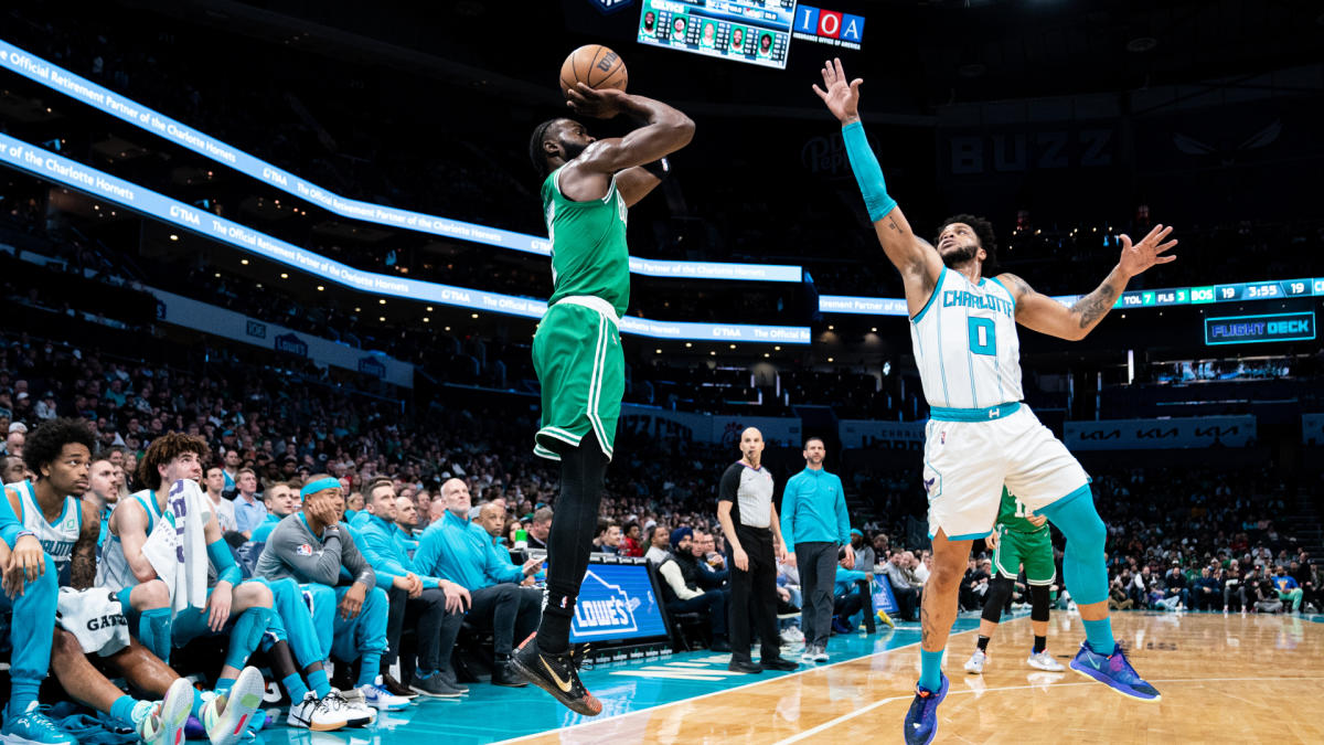 Boston defeated Charlotte in Blake Griffin’s debut