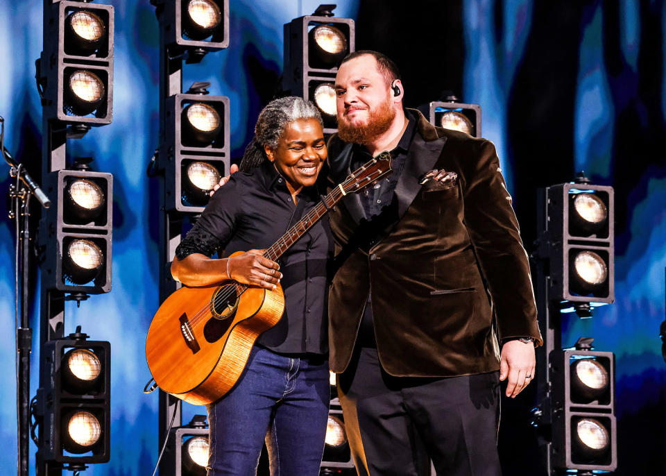 Tracy Chapman and Luke Combs  (John Shearer / Getty Images)