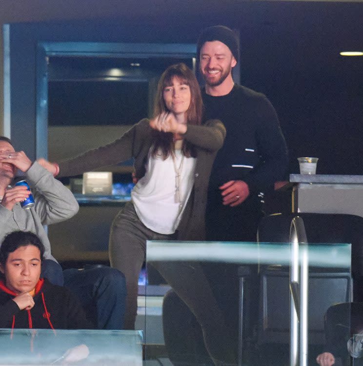 LOS ANGELES, CA - JANUARY 03: Justin Timberlake and Jessica Biel dance together at a basketball game between the Memphis Grizzlies and the Los Angeles Lakers at Staples Center on January 3, 2017 in Los Angeles, California. (Photo by Noel Vasquez/Getty Images)