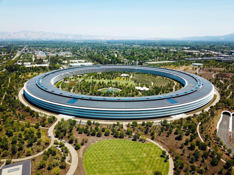 <h1 class="title">The Apple Headquarters, Apple Park</h1><cite class="credit">Photo: Getty Images</cite>