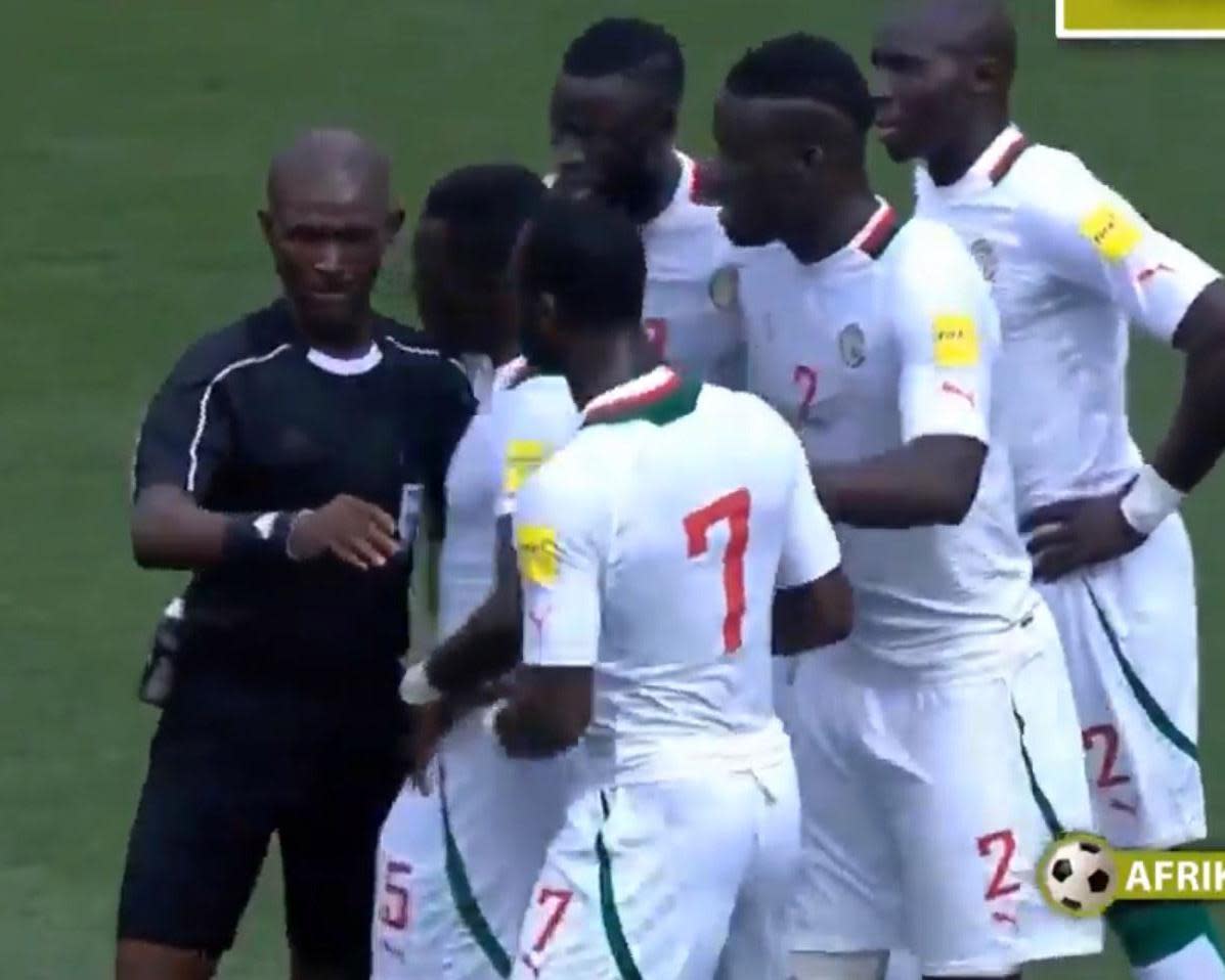 The Senegal Football Federation made a complaint to Fifa after the 2-1 defeat: Afrik-Foot/Streamable