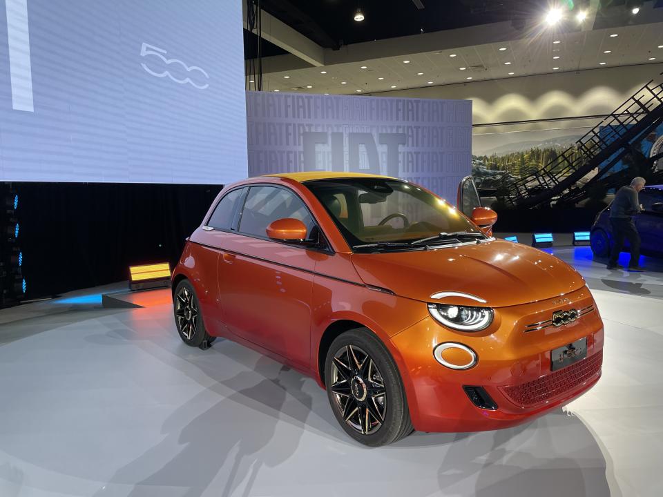 All-electric Fiat 500e 2022 LA Auto Show