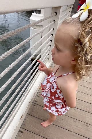 Brittany Mahomes' Daughter Wears Louis Vuitton Sunhat at Beach: Photo