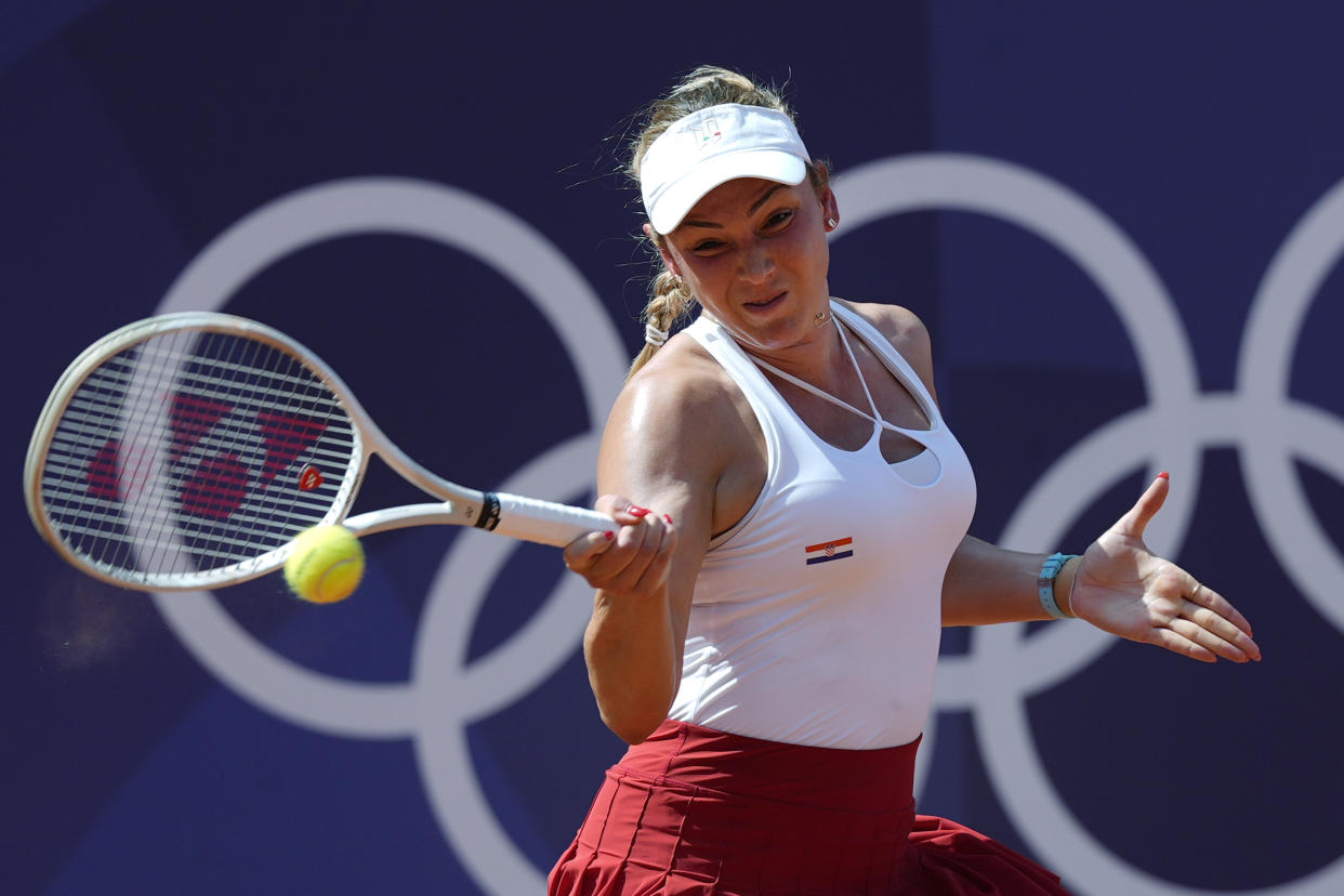 2024 Paris Olympics Coco Gauff falls to Donna Vekić after tearful