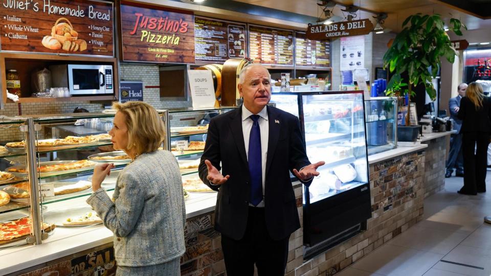 PHOTO: Democratic vice presidential candidate Minnesota Gov. Tim Walz and his wife Gwen Walz visit Justino's Pizzeria after his debate with Republican vice presidential candidate Sen. JD Vance, October 1, 2024 in New York City.  (Anna Moneymaker/Getty Images)