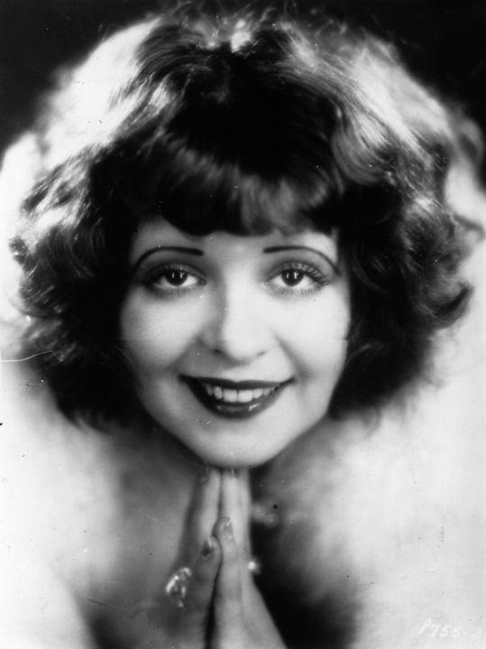 circa 1926: Portrait of American actress Clara Bow, the ‘It’ girl. (Photo by Hulton Archive/Getty Images)