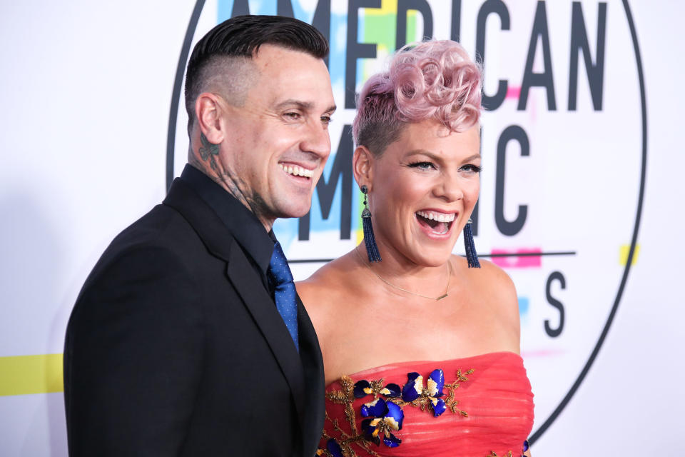 (FILE) Pink Reveals She Tested Positive For Coronavirus COVID-19 But Is Now Negative And Donates $1 Million To Fight Pandemic. She stated she was donating $1 million - $500,000 each to the Temple University Hospital Emergency Fund and the City of Los Angeles Mayor's Emergency COVID-19 Crisis Fund. LOS ANGELES, CALIFORNIA, USA - NOVEMBER 19: Singer P!nk (Pink, Alecia Beth Moore) and husband Carey Hart arrive at the 2017 American Music Awards held at the Microsoft Theatre L.A. Live on November 19, 2017 in Los Angeles, California, United States. (Photo by Xavier Collin/Image Press Agency/Sipa USA)