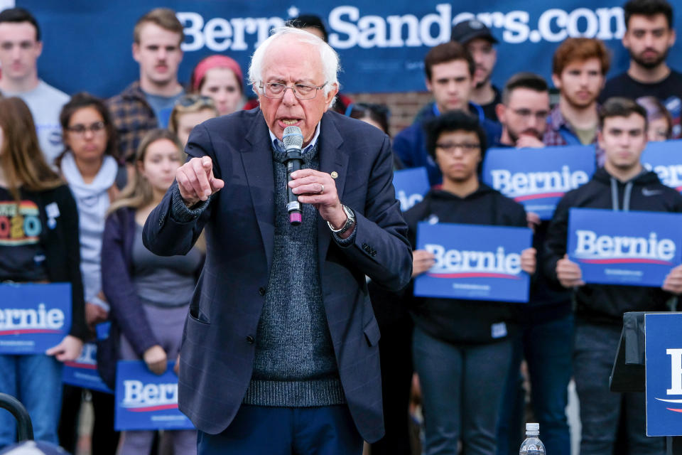 Sen. Bernie Sanders (I-Vt.) speaks to supporters in Durham, New Hampshire, on Sept. 30. Late at night the following day, the presidential hopeful went to the hospital with chest pains. (Photo: Preston Ehrler/SOPA Images/Getty Images)