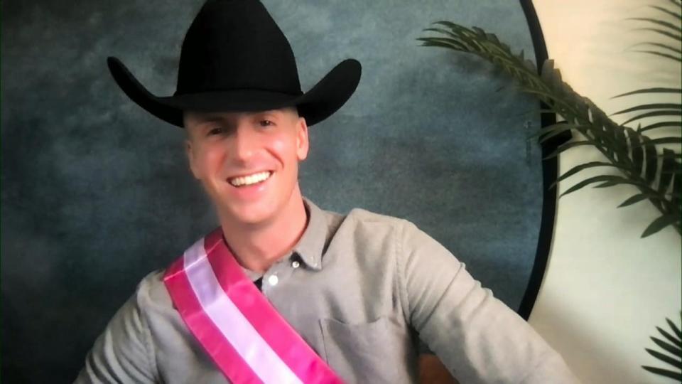 Green says he was allowed to keep portions of the costume, including the black Stetson hat and the pink-striped sash he wore in the Academy Awards performance.