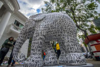 <p>A herd of 85 elephants will spread through the streets of São Paulo from this Tuesday (1st), when the city receives the Elephant Parade on Aug. 1, 2017. (Photo: Sebastiao Moreira/EPA/REX/Shutterstock) </p>