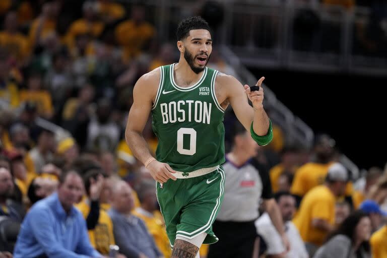 Jayson Tatum se lució con 29 puntos en la victoria de los Celtics en Indianápolis