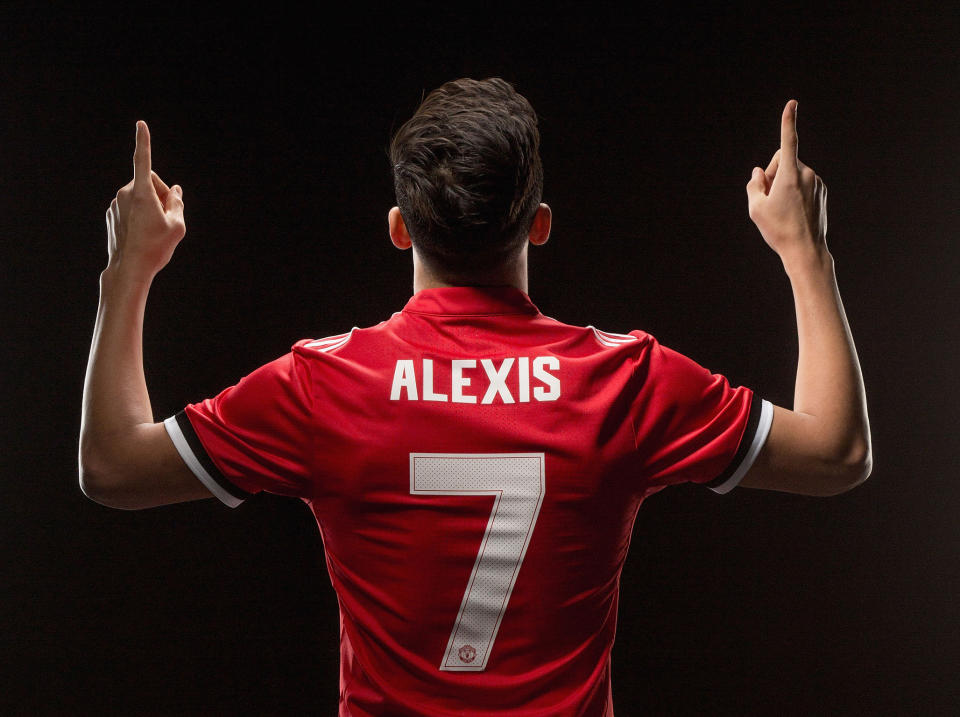 Alexis Sanchez completed the move of the transfer window by moving to Jose Mourinho’s Manchester United
