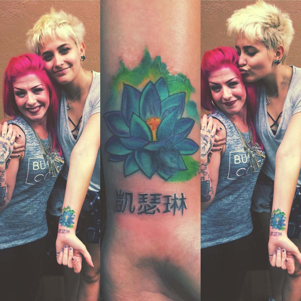 Paris Jackson honra a su padre con nuevo tatuaje