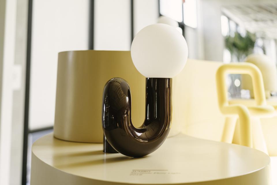 JUMBO's Neotenic lamp on display.
