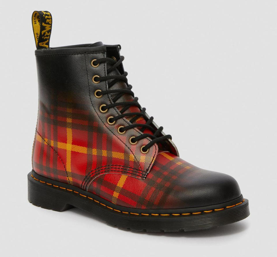 plaid boots, flannel, tartan, checkered, fall, dr martens, doc martens