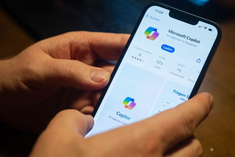 After launching for Android devices since December, Microsoft's AI chatbot Copilot has also been available as an iOS app for iPhones and iPads since the start of January. Franziska Gabbert/dpa
