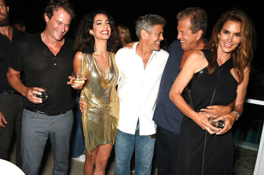 Rande Gerber, Amal Clooney, George Clooney, Mario Testino, and Cindy Crawford party in Ibiza (Getty Images)