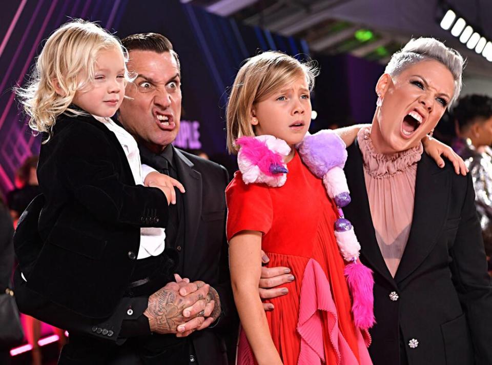 Jameson Hart, Carey Hart, Willow Sage Hart, Pink, 2019 E! People's Choice Awards, Candids