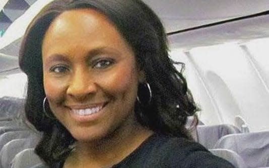 Flight attendant rescues teenage girl from human trafficker 