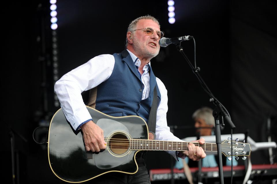 Steve Harley & Cockney Rebel performed at Let's Rock Leeds 80s (Alamy/PA)