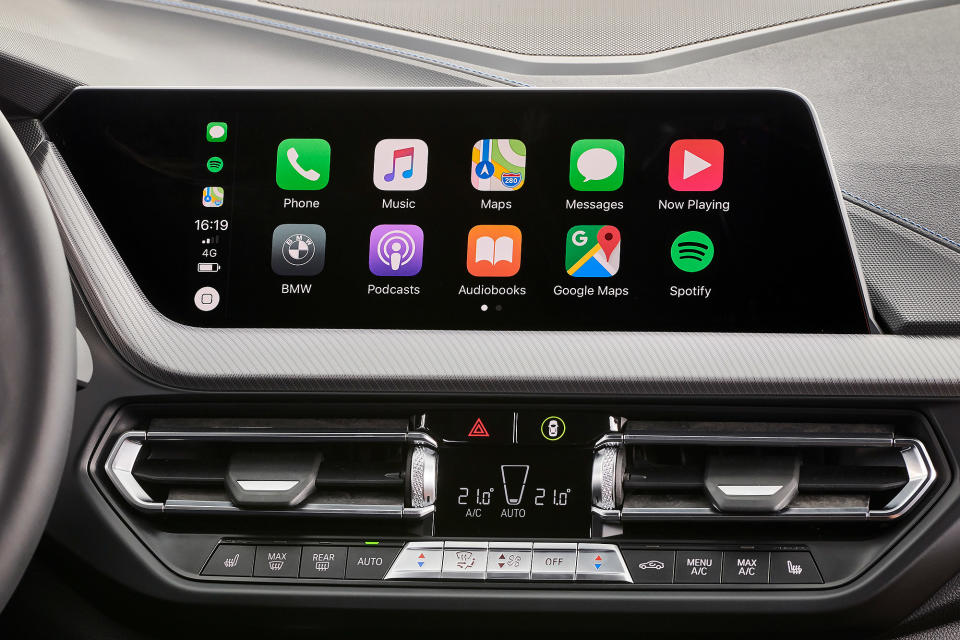 台灣跟進提供 Apple CarPlay 免費使用服務。