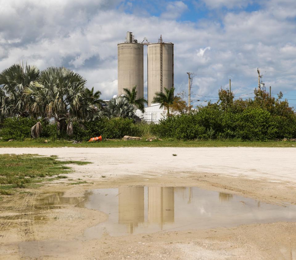 A pair of unused concrete silos are seen, Thursday, Sept. 28, 2023, in downtown Fort Pierce.