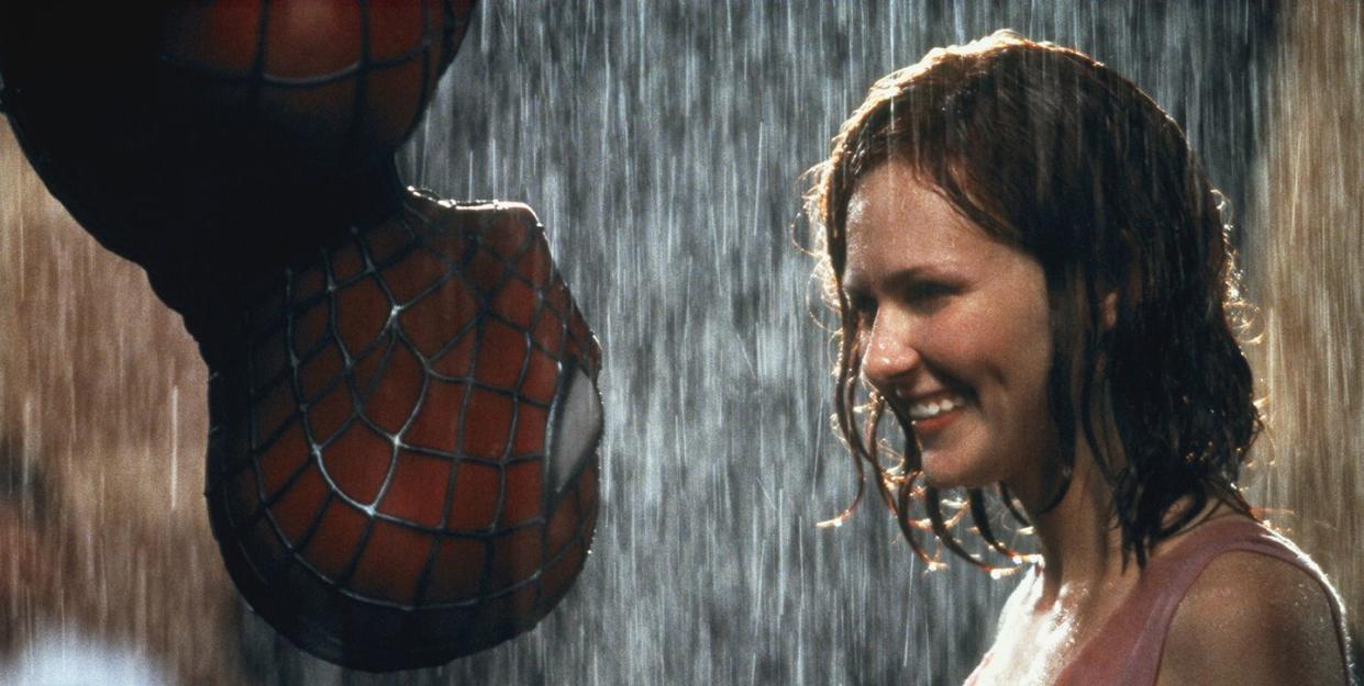 tobey maguire as spider man, kirsten dunst as mary jane, spider man