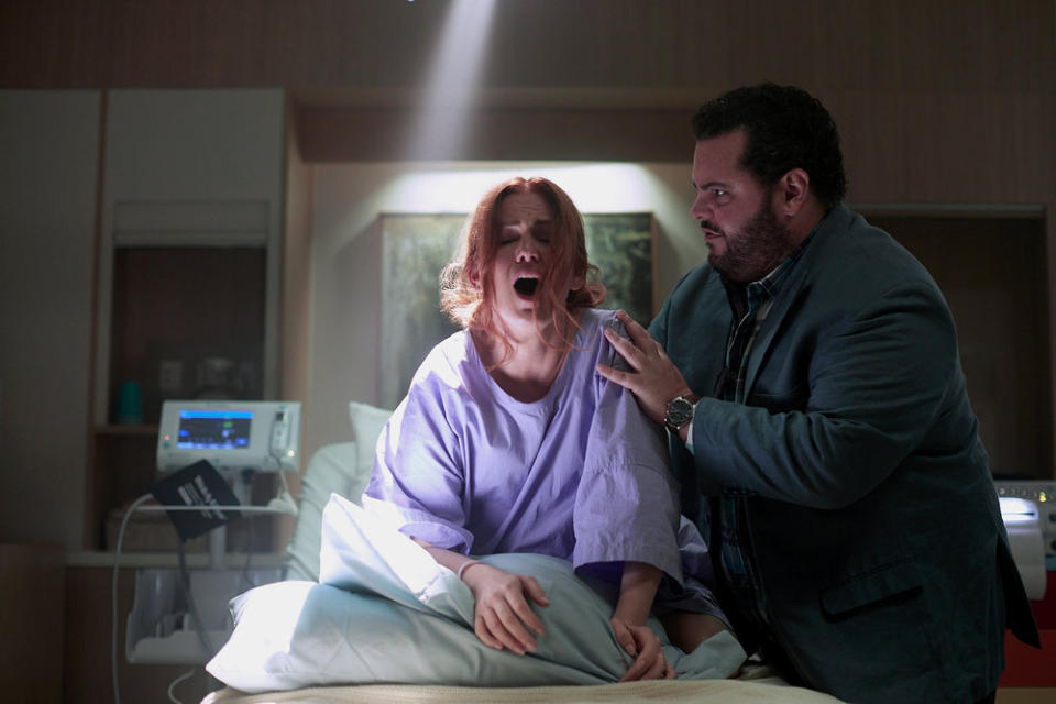 Isla Fisher & Josh Gad in <em>Wolf Like Me </em>(Photo by Narelle Portanier/Peacock)