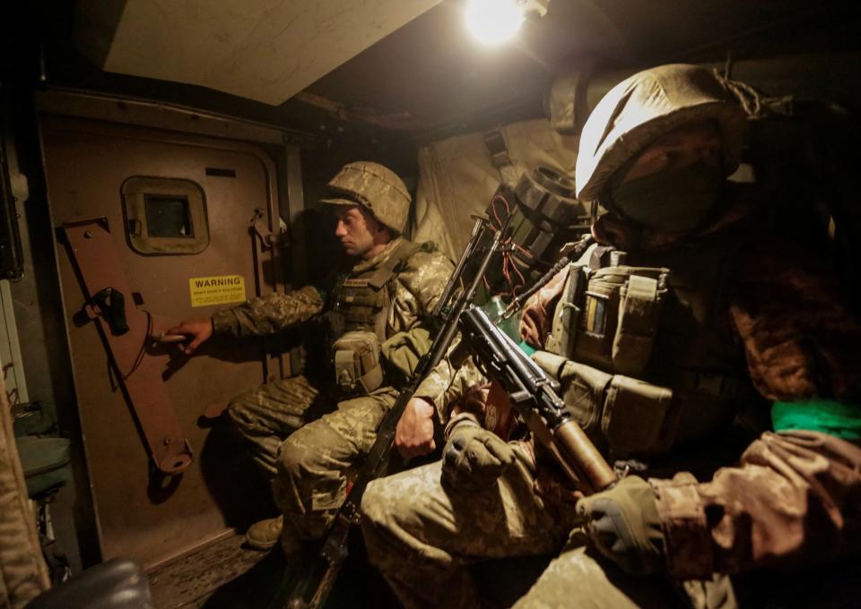 Ukrainian troops near the front line city of Bakhmut, Donetsk region, (REUTERS)