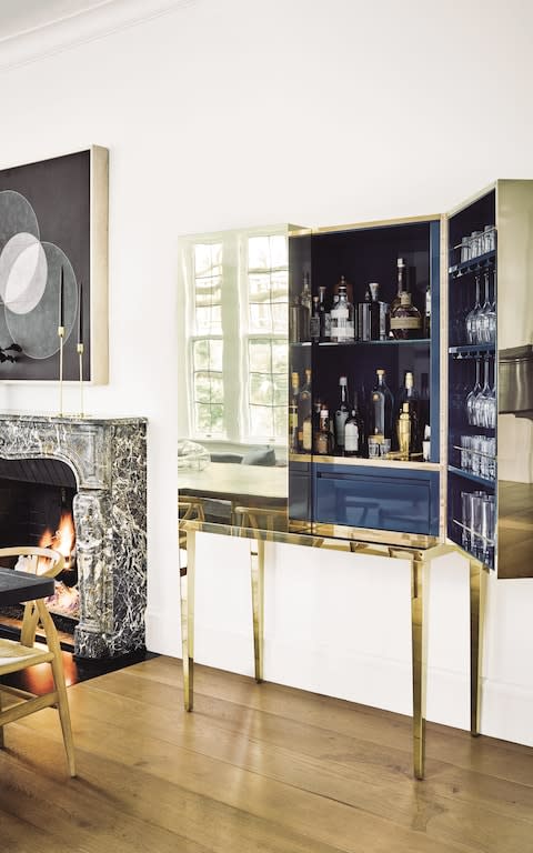 A cocktail cabinet home bar