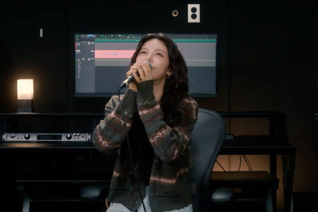 NewJeans' Danielle Gets Cozy in the Studio for a Cover of V's