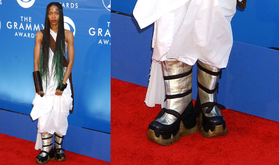 Erykah Badu, Grammys 2002, boots, 