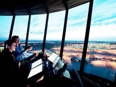 air traffic controller