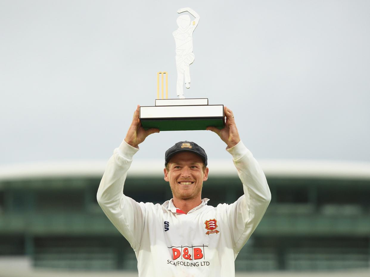 Essex's Tom Westley lifts the Bob Willis Trophy (Getty Images)