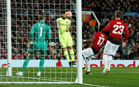 Luis Suarez's header squeezes home to give Barcelona a precious away goal - Credit: REUTERS