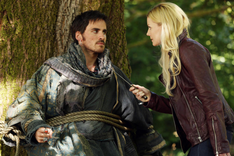 <div><p>"<i>Once Upon a Time</i> isn't that good...like, I've tried to get into it so many times, and I just can't!"</p><p>—<a href="https://www.buzzfeed.com/drink_water_1" rel="nofollow noopener" target="_blank" data-ylk="slk:drink_water_1;elm:context_link;itc:0;sec:content-canvas" class="link ">drink_water_1</a></p></div><span> ABC/Courtesy Everett Collection</span>