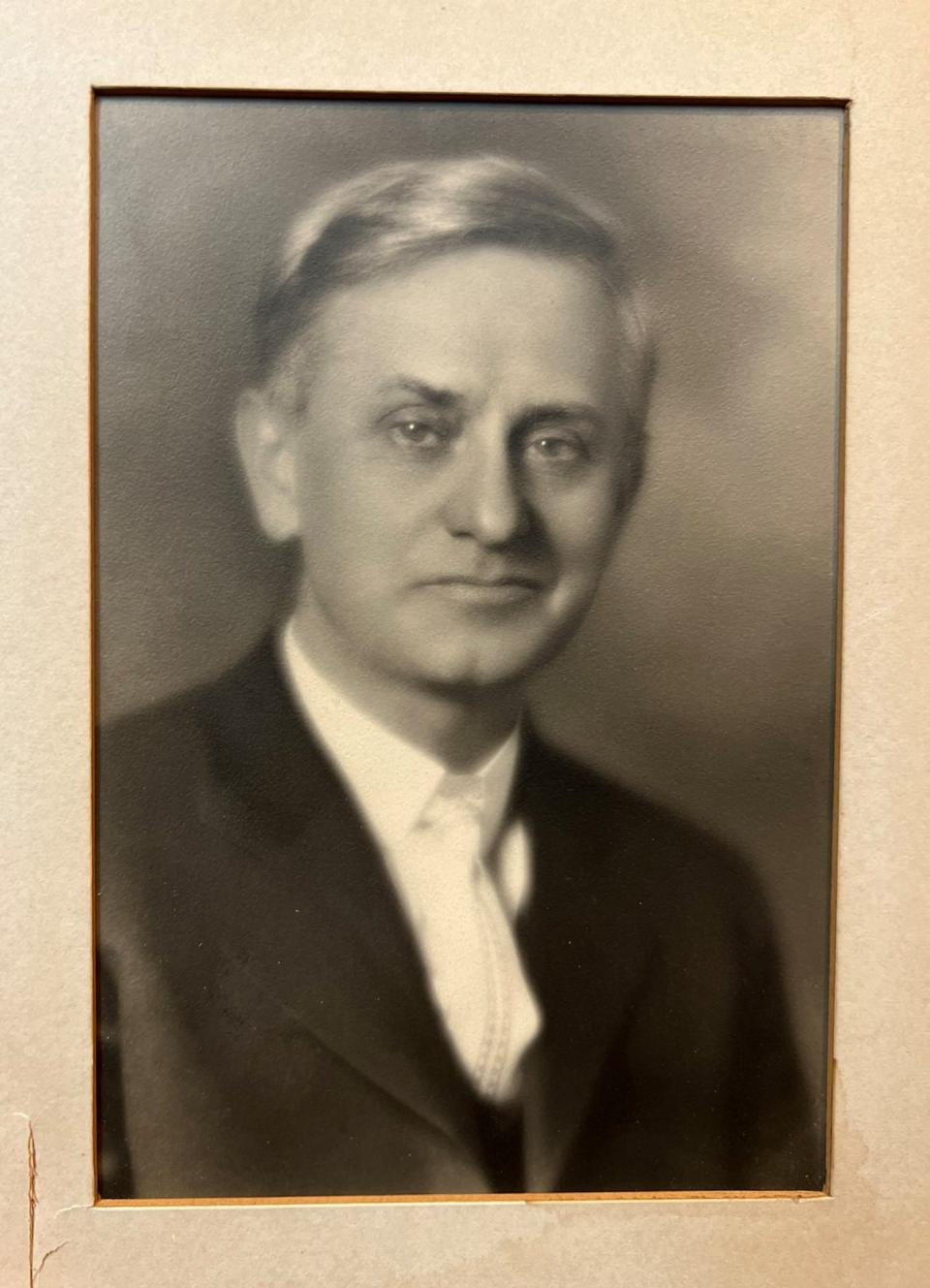 Guy Atherton Righter built an oak cabinet around a contact printer sometime in the early 1900s in Indiana, where he worked in the newspaper printing business.