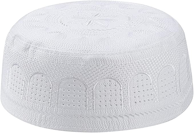 Men Muslim Prayer Kufi Hat [Image via Amazon]