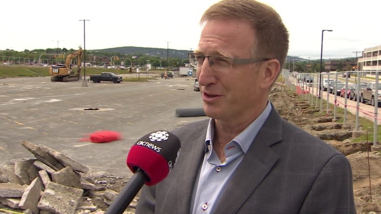 Delay at new MUN lot could make parking harder in first week back