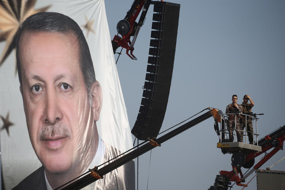 Turkish special forces unit stand on a crane