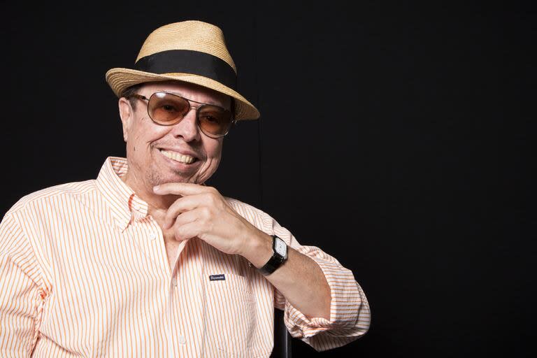 Sergio Mendes durante una entrevista en Los Ángeles