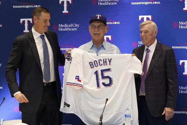 Why first meet-up with Dusty Baker is special moment for Rangers' Tony  Beasley, MLB