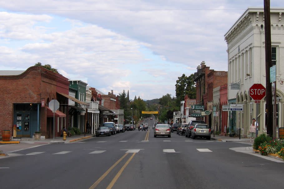 California Street in Jacksonville, Oregon