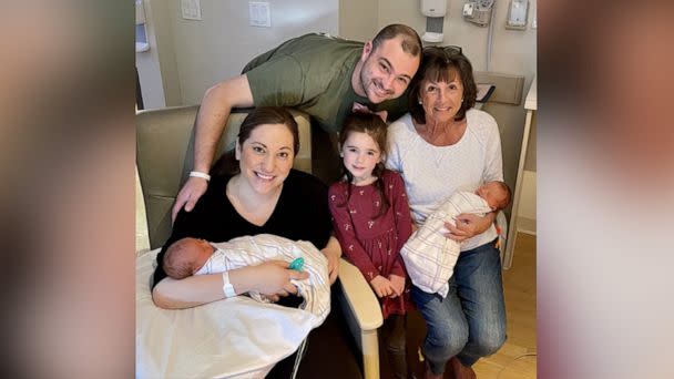 PHOTO: Ariana Sutton, bottom left, is pictured with family members shortly after she gave birth to twins. (The Sutton Family)