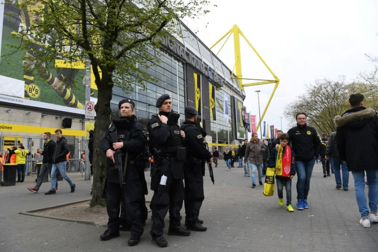 Police in Germany are focusing their probe into the Dortmund bombing on a sole "Islamist" suspect in custody