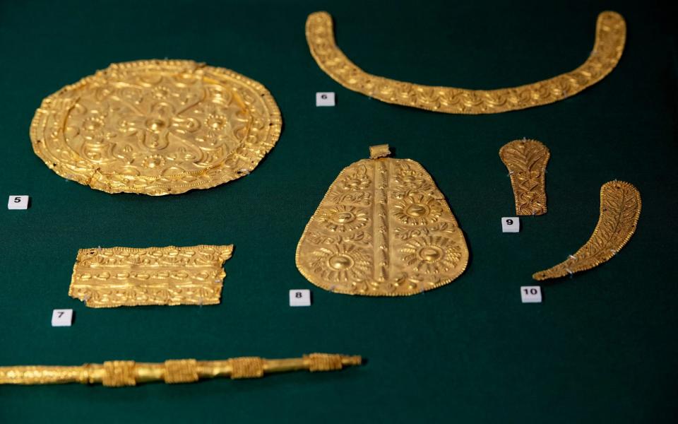 Gold artefacts have been returned to Ghana  in the loan deal made with the British Museum