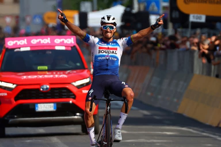 Team Soudal-Quick Step's French rider Julian Alaphilippe celebrates his 12th stage win the the Giro d'Italia (Luca Bettini)