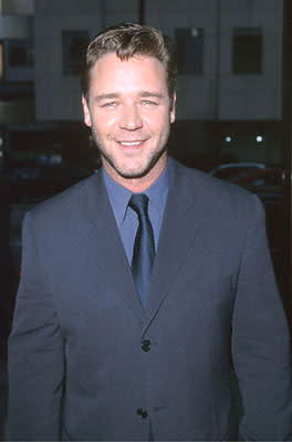 Russell Crowe at the Beverly Hills Academy Theater premiere for Dreamworks' Gladiator