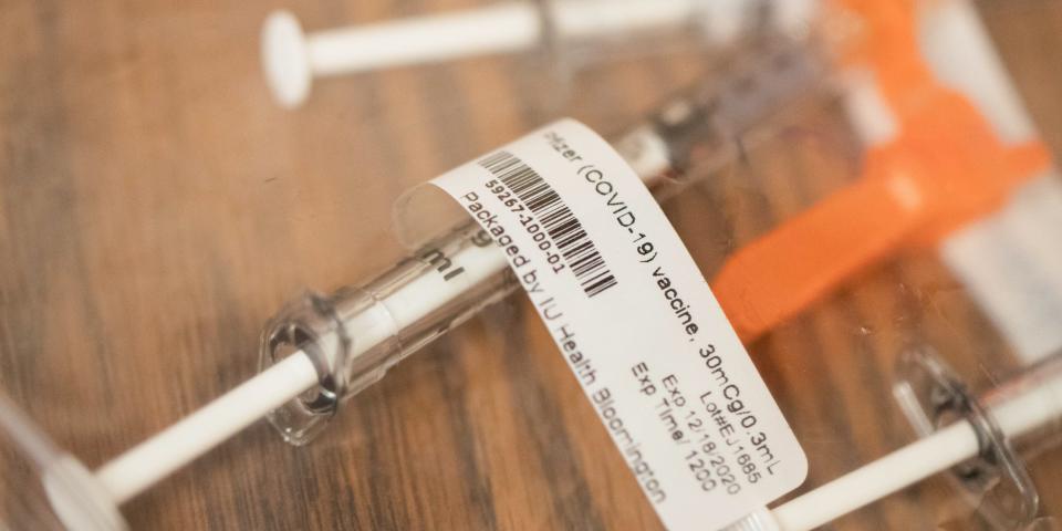 BLOOMINGTON, INDIANA, UNITED STATES - 2020/12/18: Closeup of the Pfizer covid-19 vaccine in a medical syringe to be used to vaccinate front line health care workers at IU Health Bloomington. (Photo by Jeremy Hogan/SOPA Images/LightRocket via Getty Images)